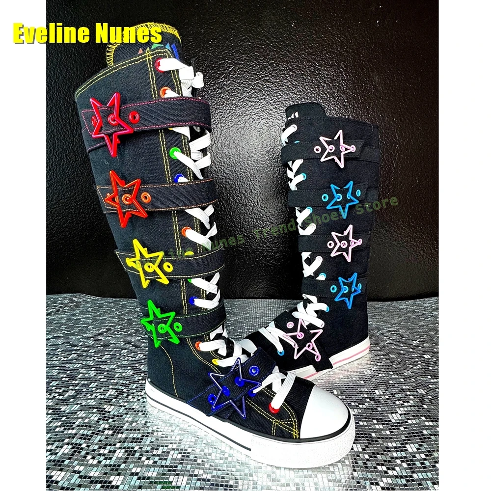 Street Fashion Trends 2025 - Bottes à plateforme avec boucle en