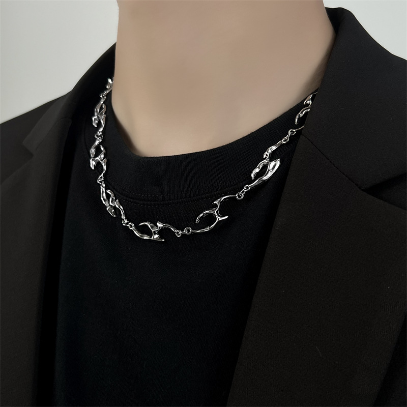 HUANZBottles-Collier en métal  - Street Fashion Trends 2025 avis et prix
